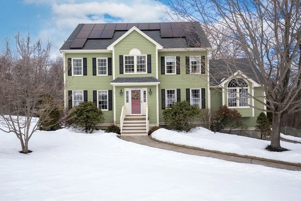 Unit for sale at 11 Barberry Ln, West Newbury, MA 01985