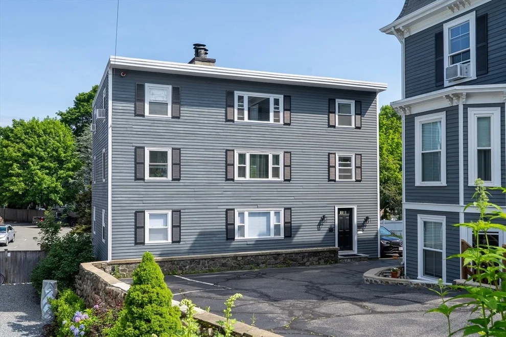 Unit for sale at 121-R Elm, Marblehead, MA 01945