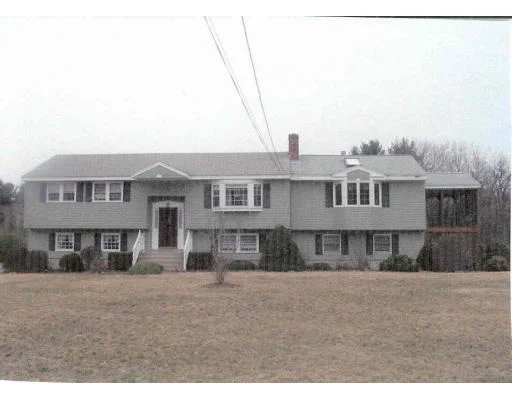 Unit for sale at 6 Roaen Drive, Chelmsford, MA 01824