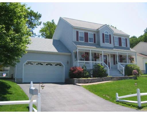 Unit for sale at 285 Acropolis Road, Lowell, MA 01854
