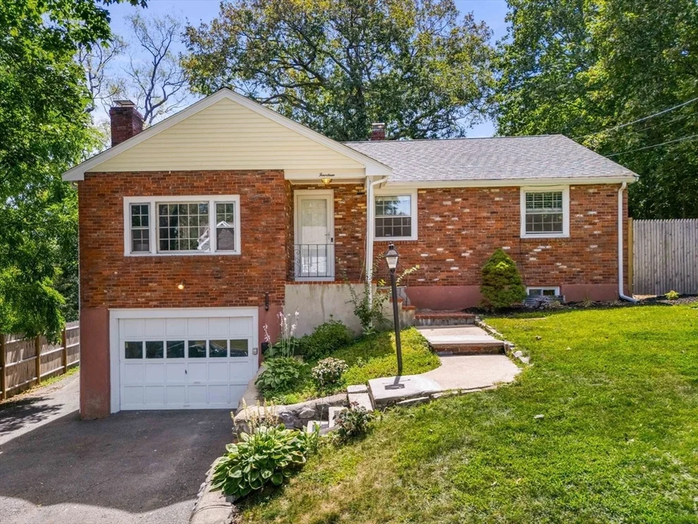 Unit for sale at 14 Harvard St Ext, Woburn, MA 01801