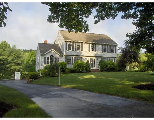 Unit for sale at 587 Johnson St, North Andover, MA 01845
