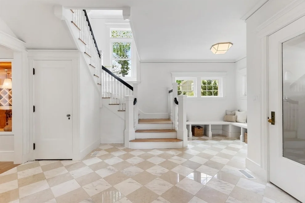 Unit for sale at 107 Cambridge Street, Winchester, MA 01890