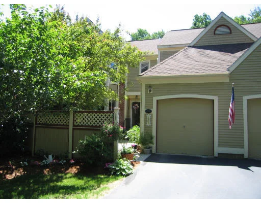 Unit for sale at 31 Hickory Lane, Windham, NH 03087