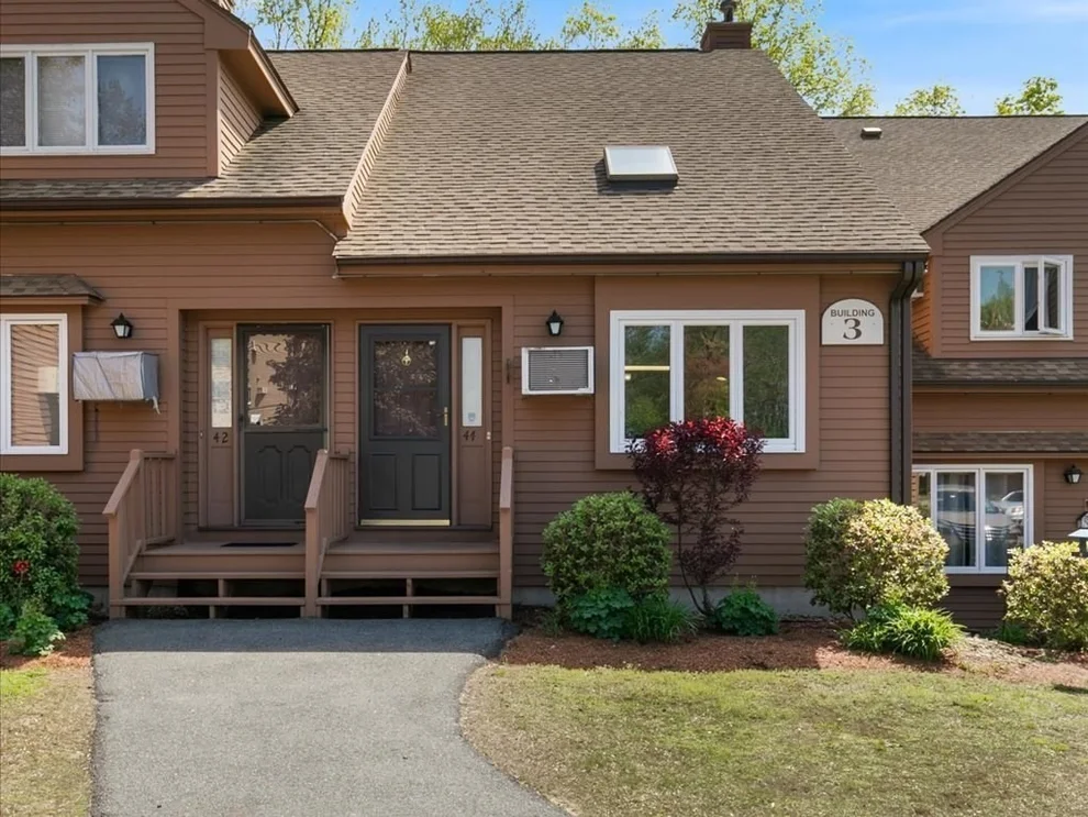 Unit for sale at 44 Casablanca Ct, Haverhill, MA 01832