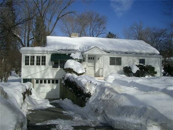 Unit for sale at 7 Westwind Rd, Andover, MA 01810