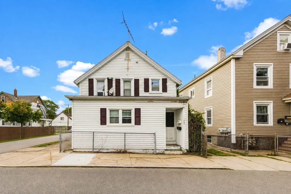 Unit for sale at 257 Austin St, New Bedford, MA 02740