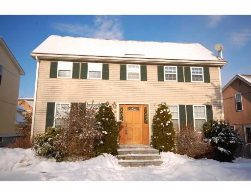 Unit for sale at 36 Azalea Ln, Marlborough, MA 01752