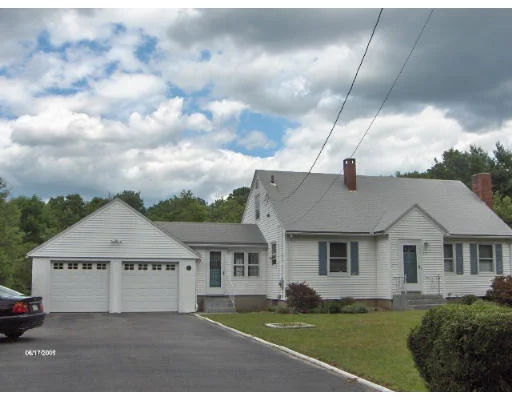 Unit for sale at 312 Chestnut St, Seekonk, MA 02771