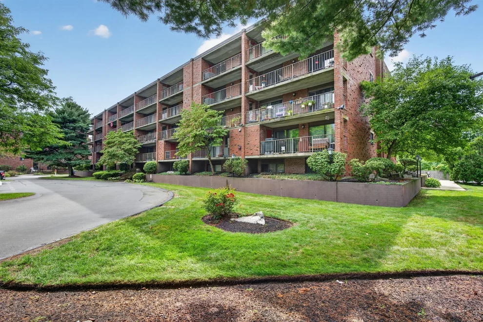 Unit for sale at 146 Marble St, Stoneham, MA 02180