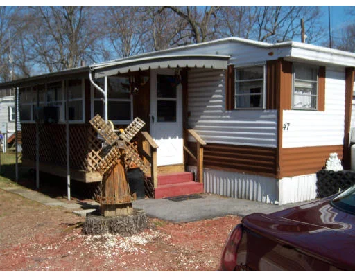 Unit for sale at 557 Southwest Cutoff, Worcester, MA 01607