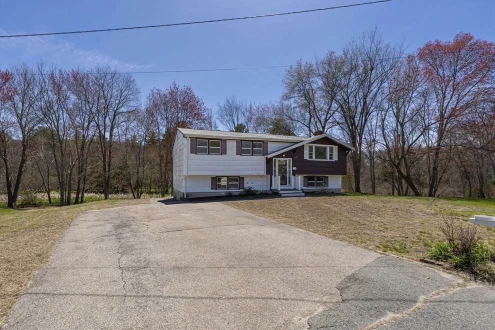 Unit for sale at 132 Winslow Dr, Stoughton, MA 02072
