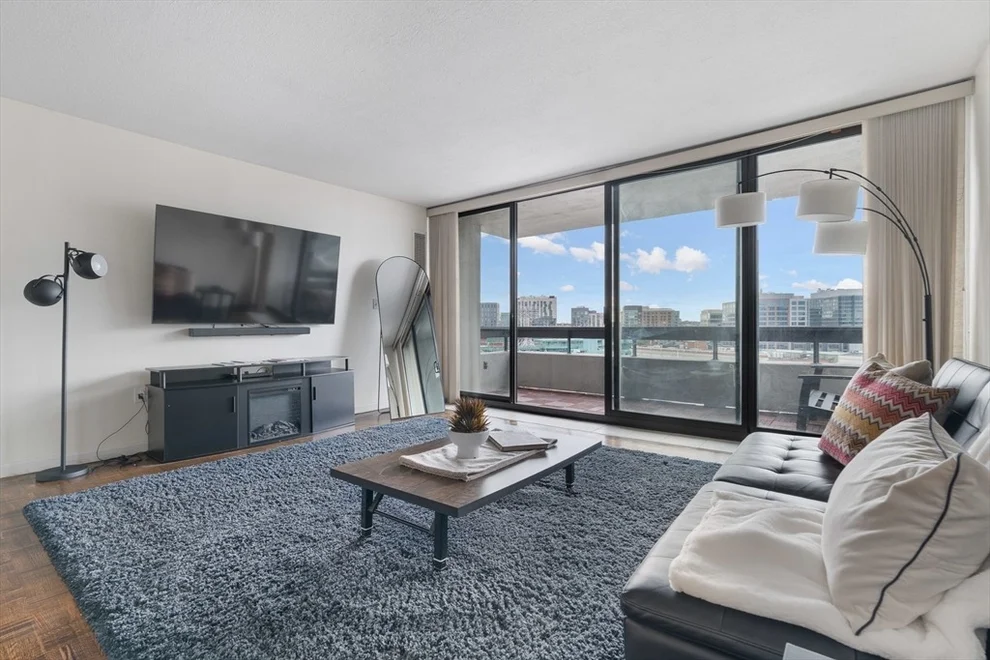 Unit for sale at 566 Commonwealth Ave, Boston, MA 02215