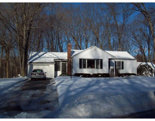 Unit for sale at 52 Shady Knoll Dr, Longmeadow, MA 01106