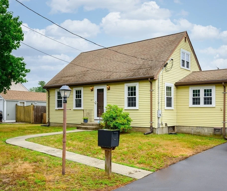 Unit for sale at 188 Oak Street, Abington, MA 02351