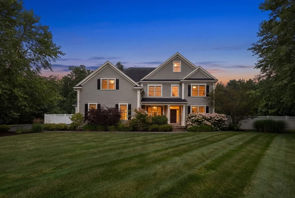 Unit for sale at 18 Anthony Dr, Sudbury, MA 01776