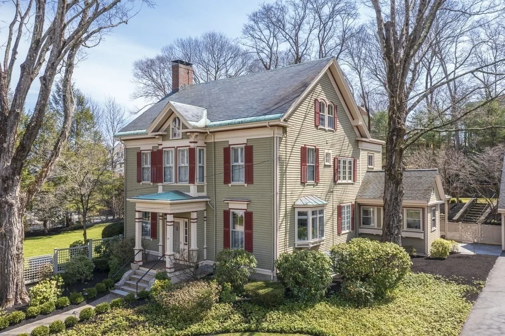Unit for sale at 16 Bloomfield St, Lexington, MA 02421