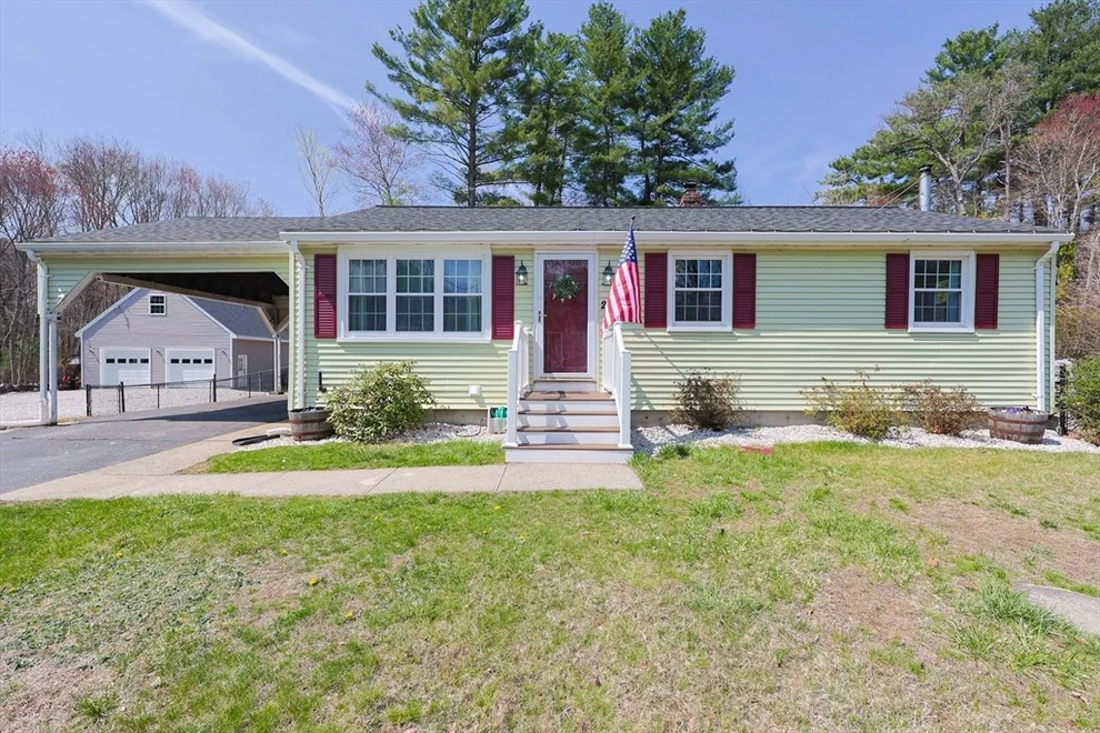 Unit for sale at 210 Oak St, Uxbridge, MA 01569