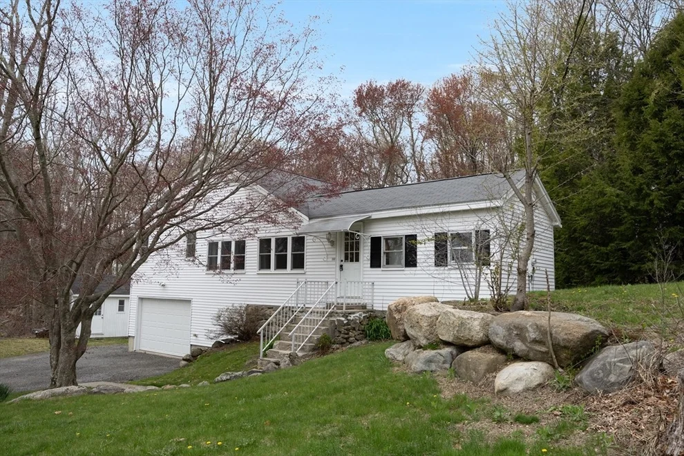 Unit for sale at 580 Howe St, Methuen, MA 01844