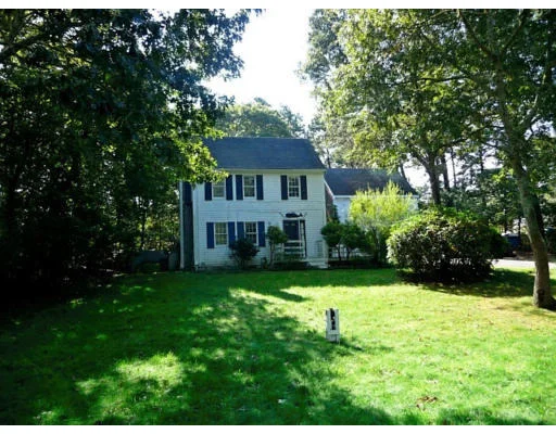 Unit for sale at 16 Mockingbird Dr, Edgartown, MA 02539