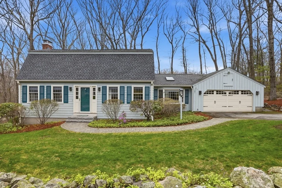 Unit for sale at 7 Beaver Dam Dr, Westford, MA 01886