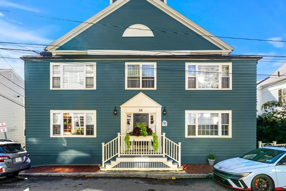 Unit for sale at 26 Summer St, Marblehead, MA 01945