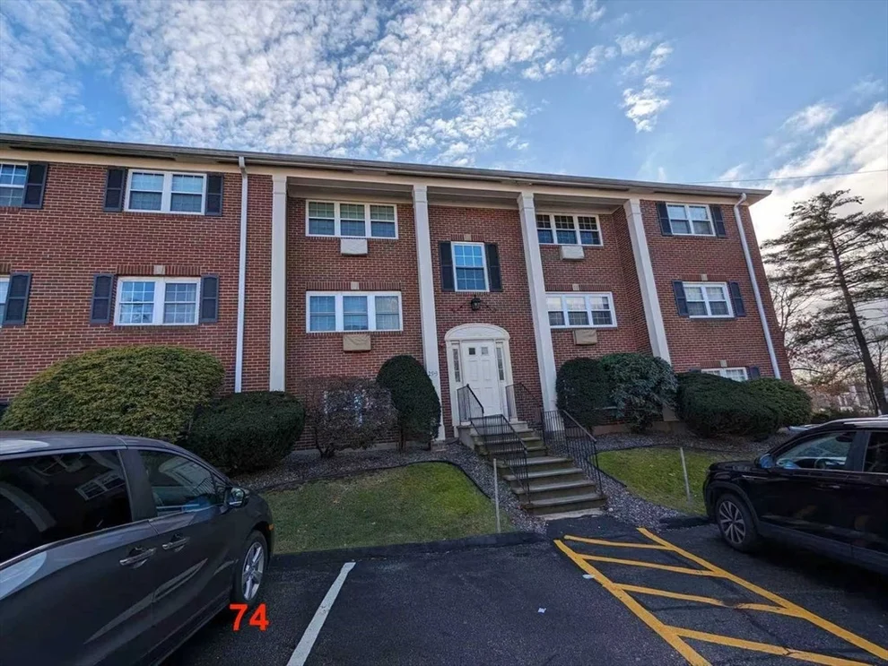 Unit for sale at 29 Arlington Rd, Woburn, MA 01801