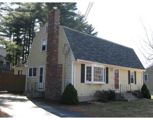 Unit for sale at 39 Chapel Hill Dr, Attleboro, MA 02703