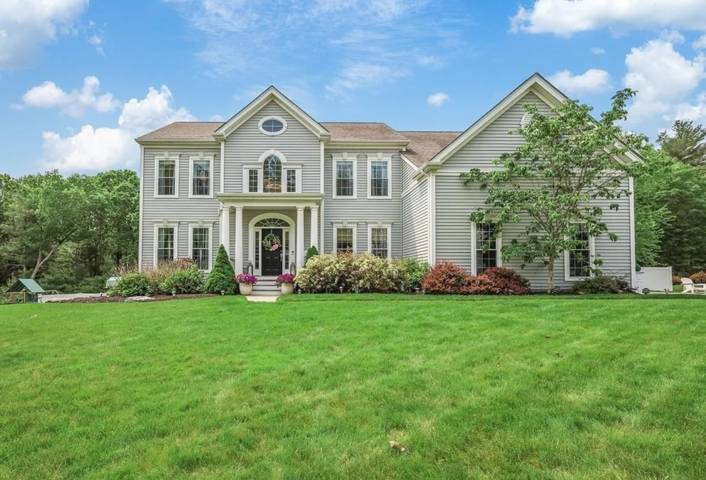 Unit for sale at 132 Hemmingway Pl, Wrentham, MA 02093