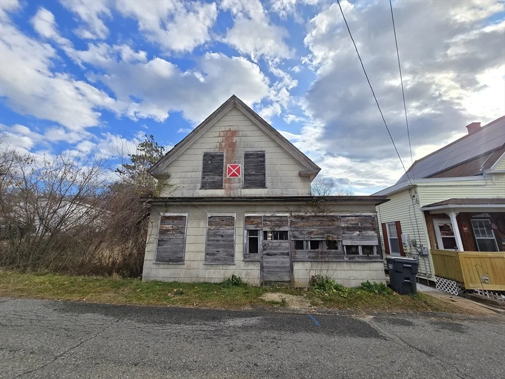 Unit for sale at 73 Fern St, Athol, MA 01331