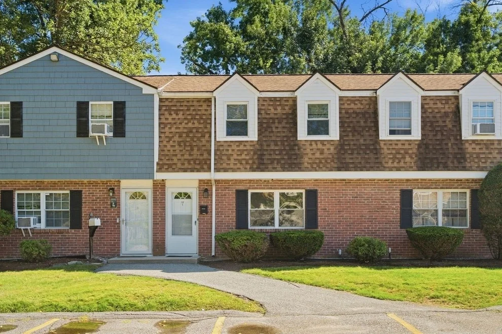 Unit for sale at 17 Orchard, Haverhill, MA 01830