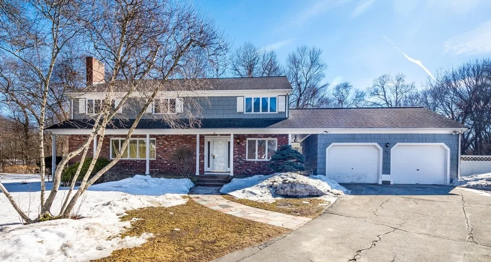 Unit for sale at 35 Hollywood Rd, Winchester, MA 01890