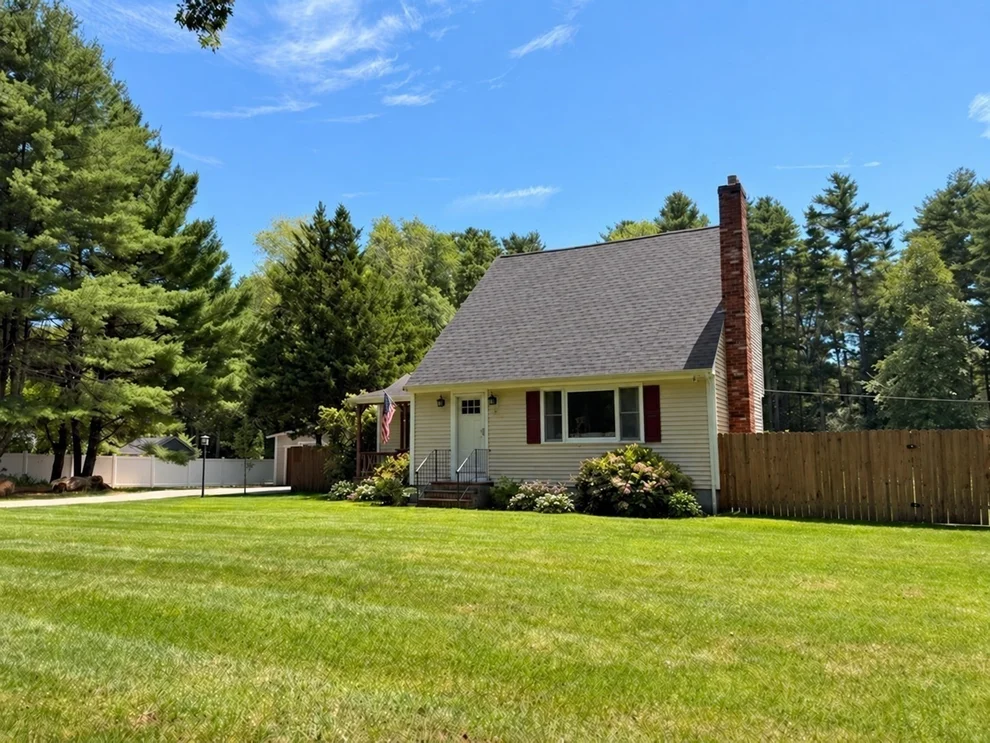 Unit for sale at 35 Beach St, Middleboro, MA 02346