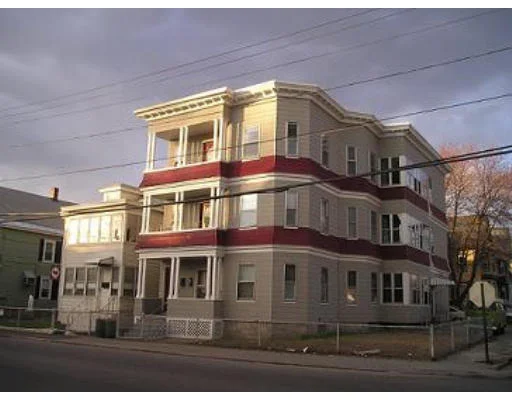 Unit for sale at 825 Lakeview Ave, Lowell, MA 01850