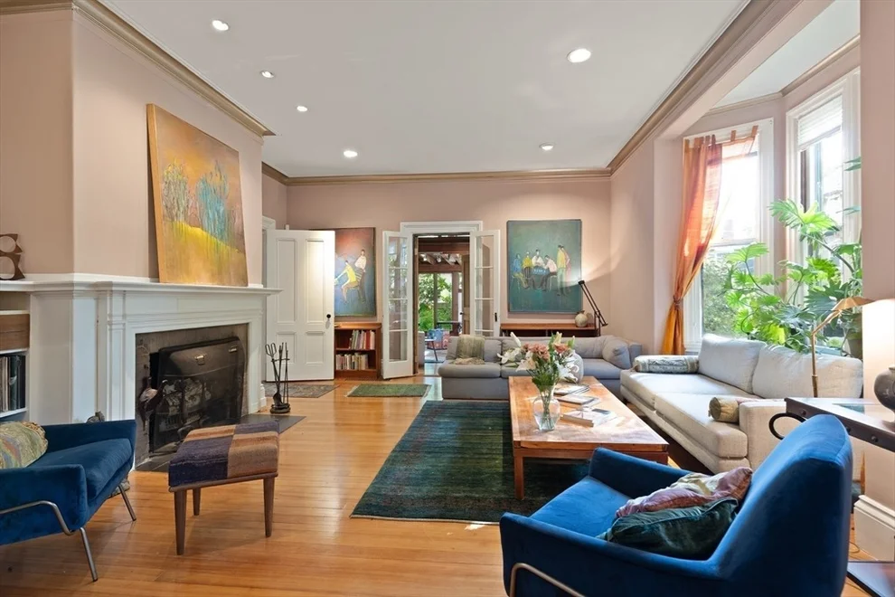 Unit for sale at 32 Hawthorn St, Cambridge, MA 02138