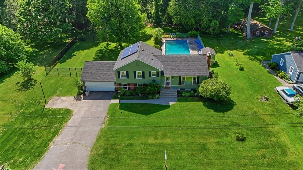 Unit for sale at 100 Fernwood Dr, East Longmeadow, MA 01028