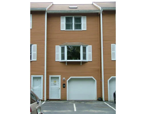 Unit for sale at 95 Tennis Plaza, Dracut, MA 01826