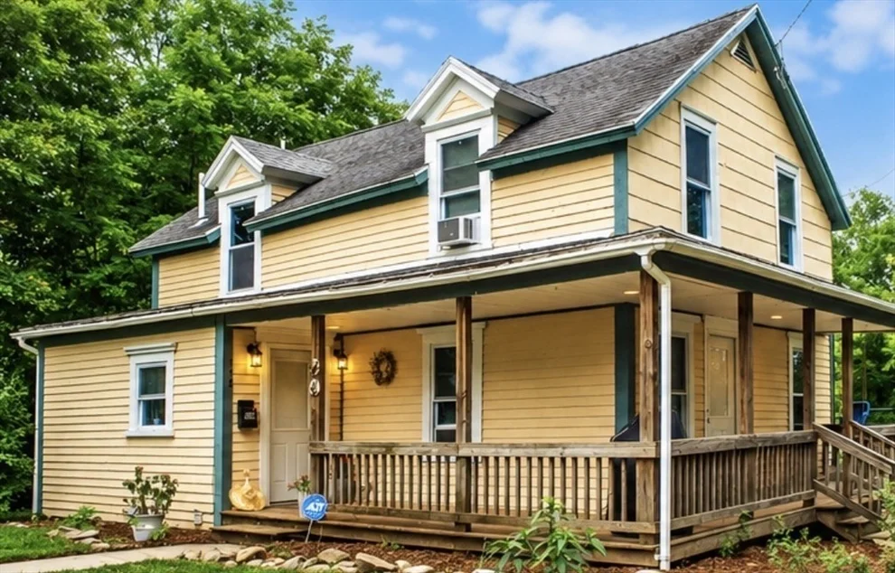 Unit for sale at 138 Charlton St, Southbridge, MA 01550