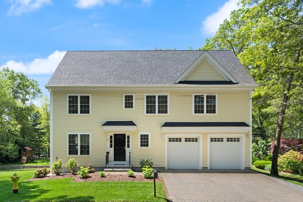 Unit for sale at 18 Massasoit Trl, Littleton, MA 01460