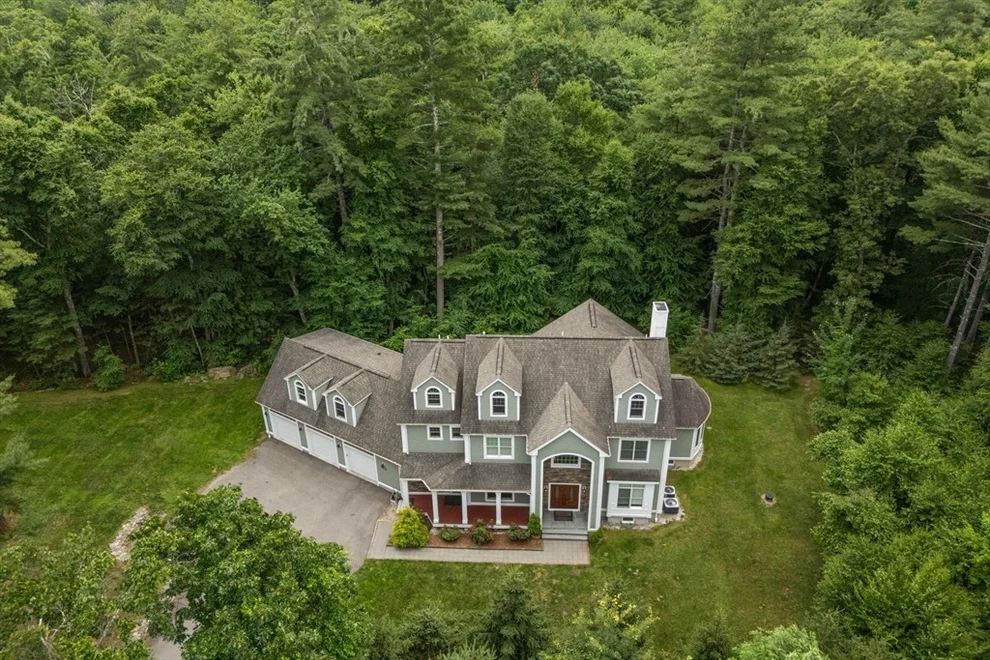 Unit for sale at 24 Wayside Inn Rd, Framingham, MA 01701