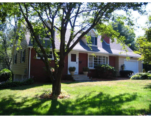 Unit for sale at 14 Southgate Rd, Chelmsford, MA 01824