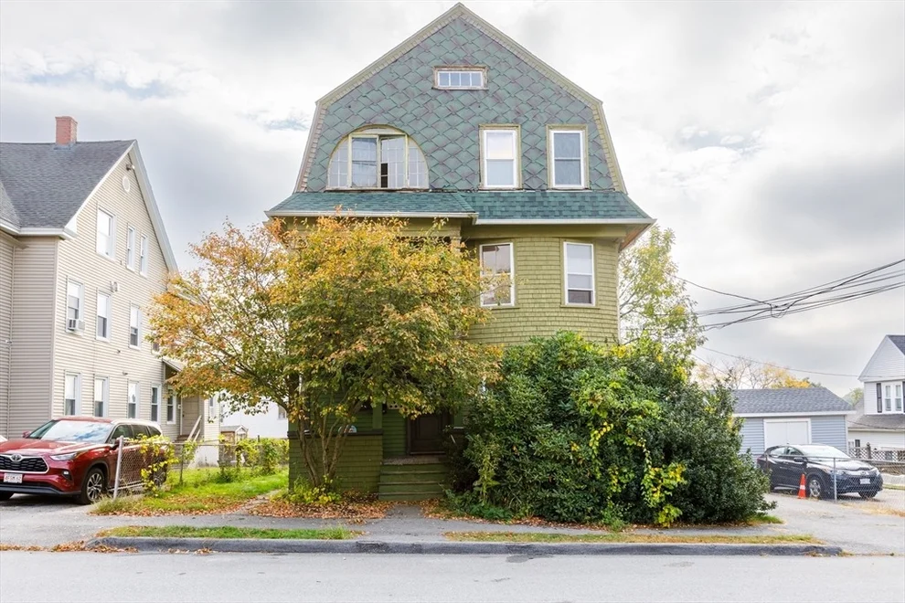 Unit for sale at 10 Tower St, Worcester, MA 01606