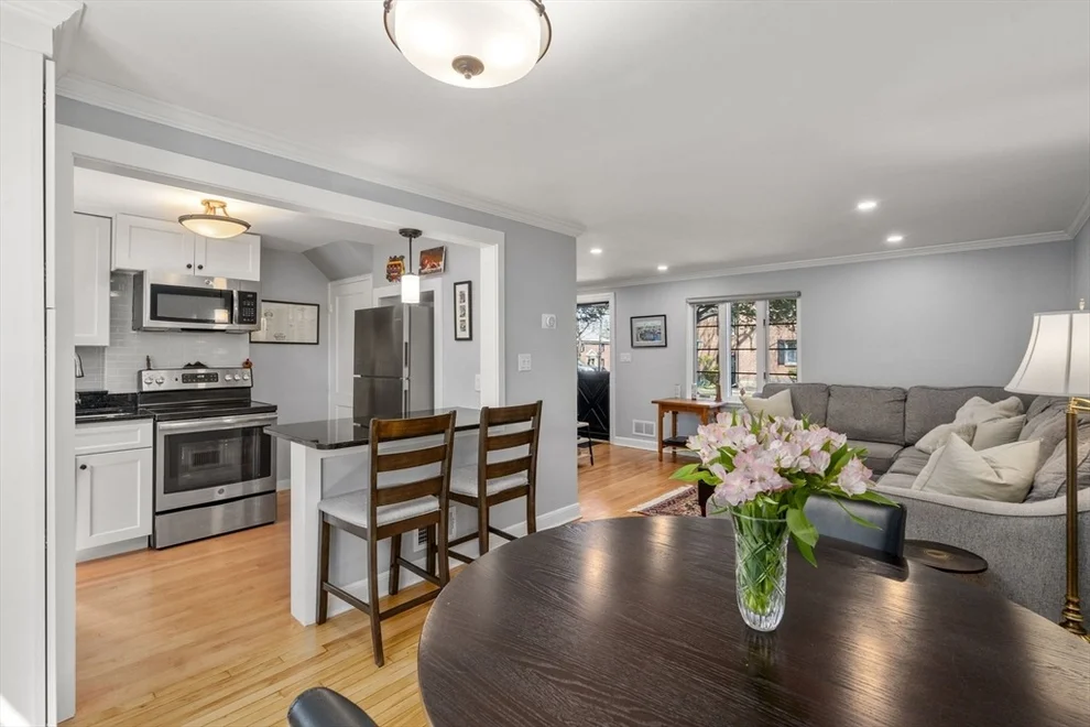 Unit for sale at 106 Pierce Rd, Watertown, MA 02472