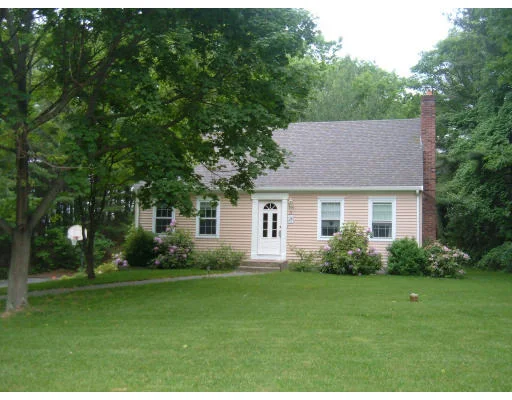 Unit for sale at 13 Old Chestnut St, Franklin, MA 02038