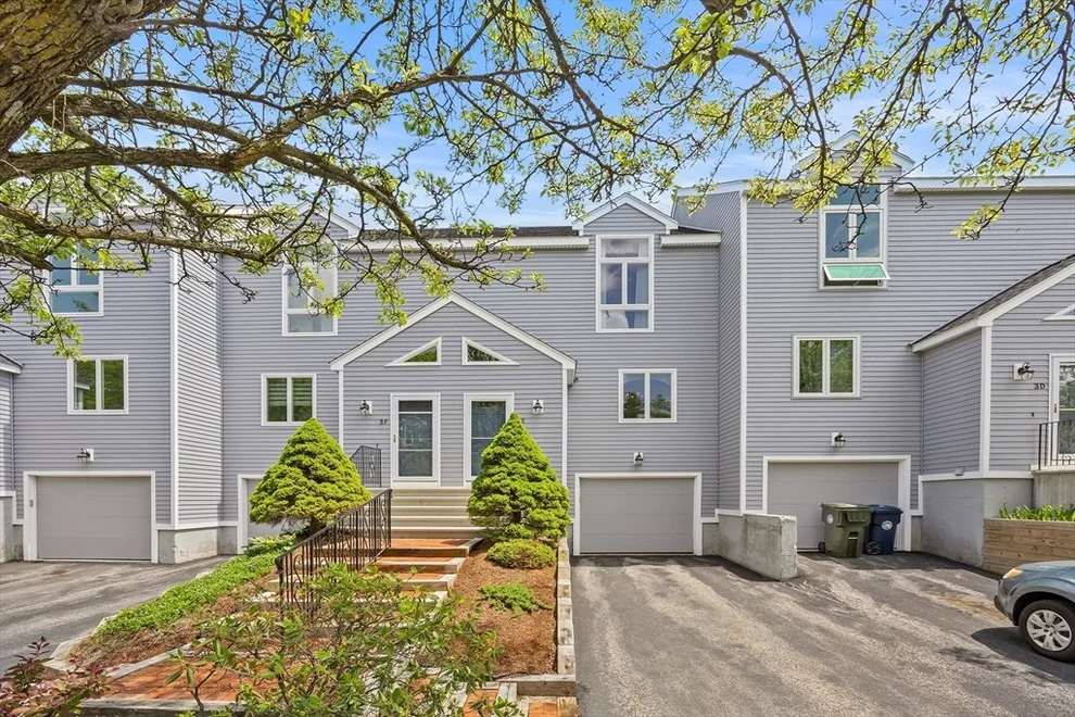 Unit for sale at 849 Boston Post Rd E, Marlborough, MA 01752