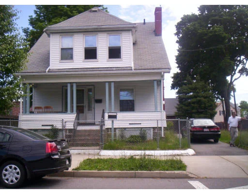 Unit for sale at 19 Jackson St, Lynn, MA 01902