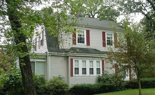 Unit for sale at 100 Marked Tree Rd, Needham, MA 02492