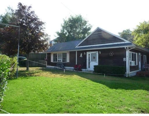 Unit for sale at 205 Pinehurst, Swansea, MA 02777