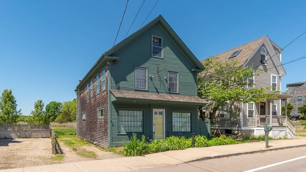 Unit for sale at 157 Main Street, Essex, MA 01929