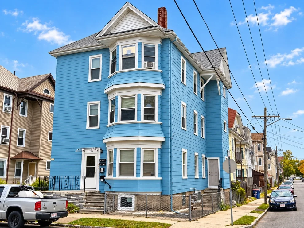 Unit for sale at 106 Richmond St, New Bedford, MA 02740